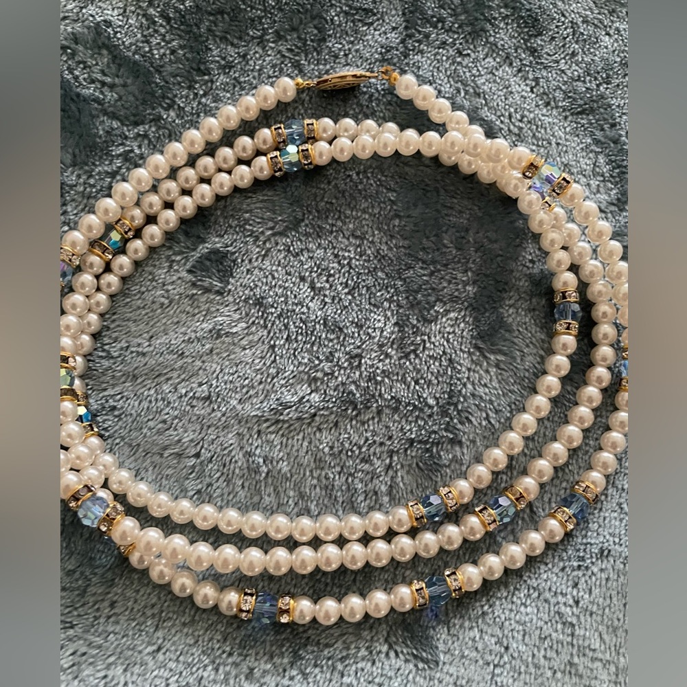 Swarovski pearl and light blue ab crystal necklace - Picture 6 of 8